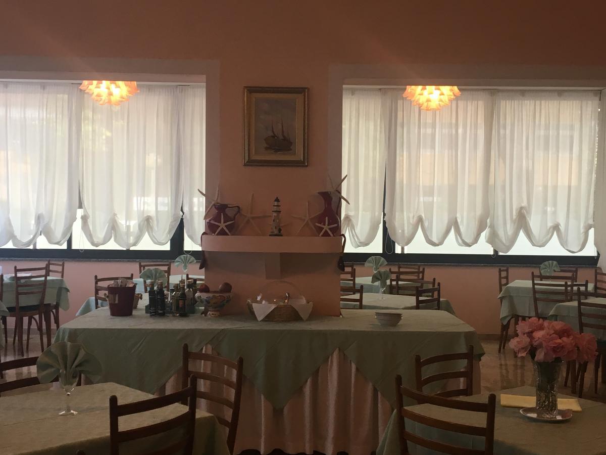 Hotel Laila Cesenatico Εξωτερικό φωτογραφία